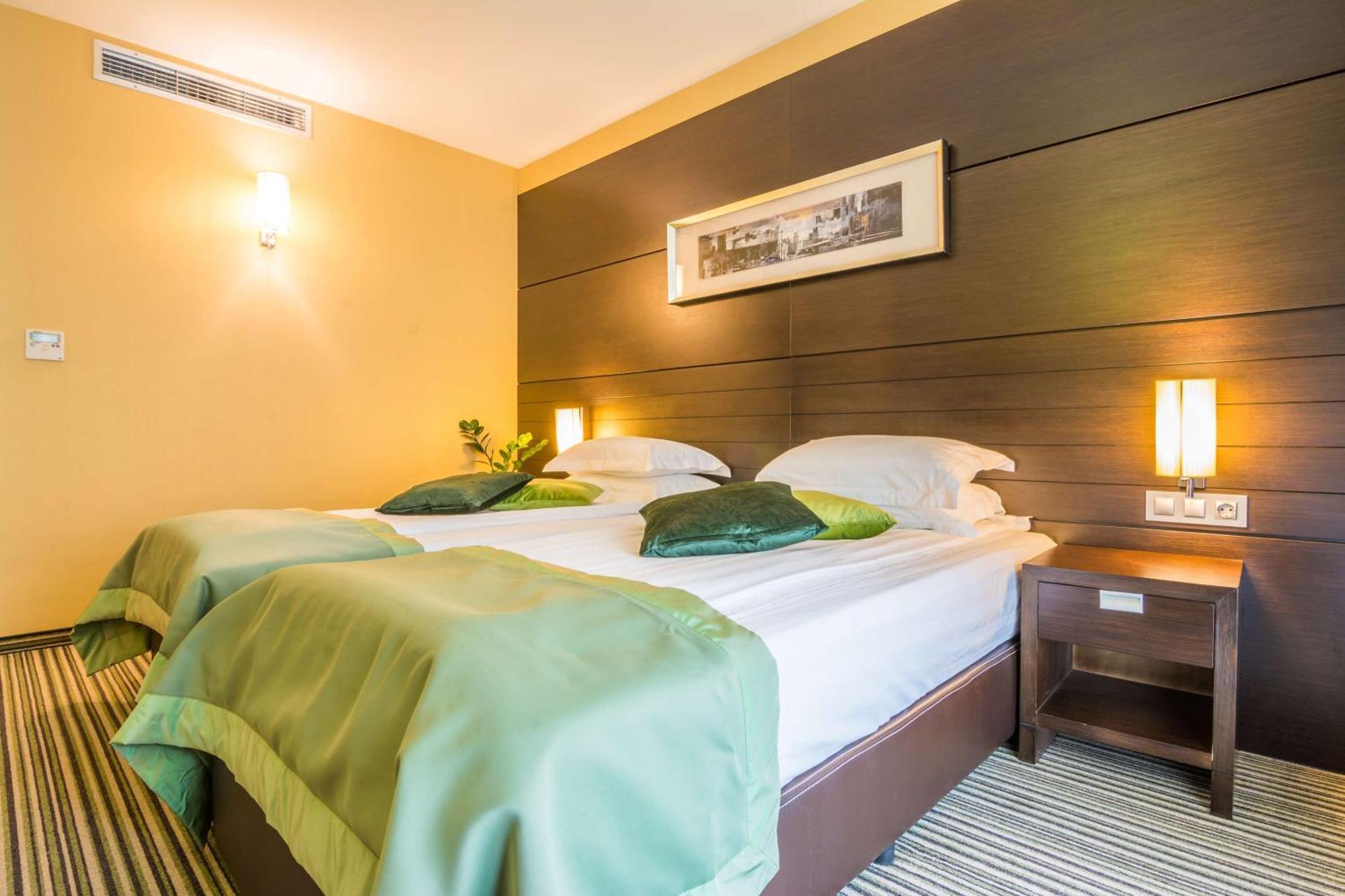 Hotel Western Olives - Free Pool & Parking Sofia