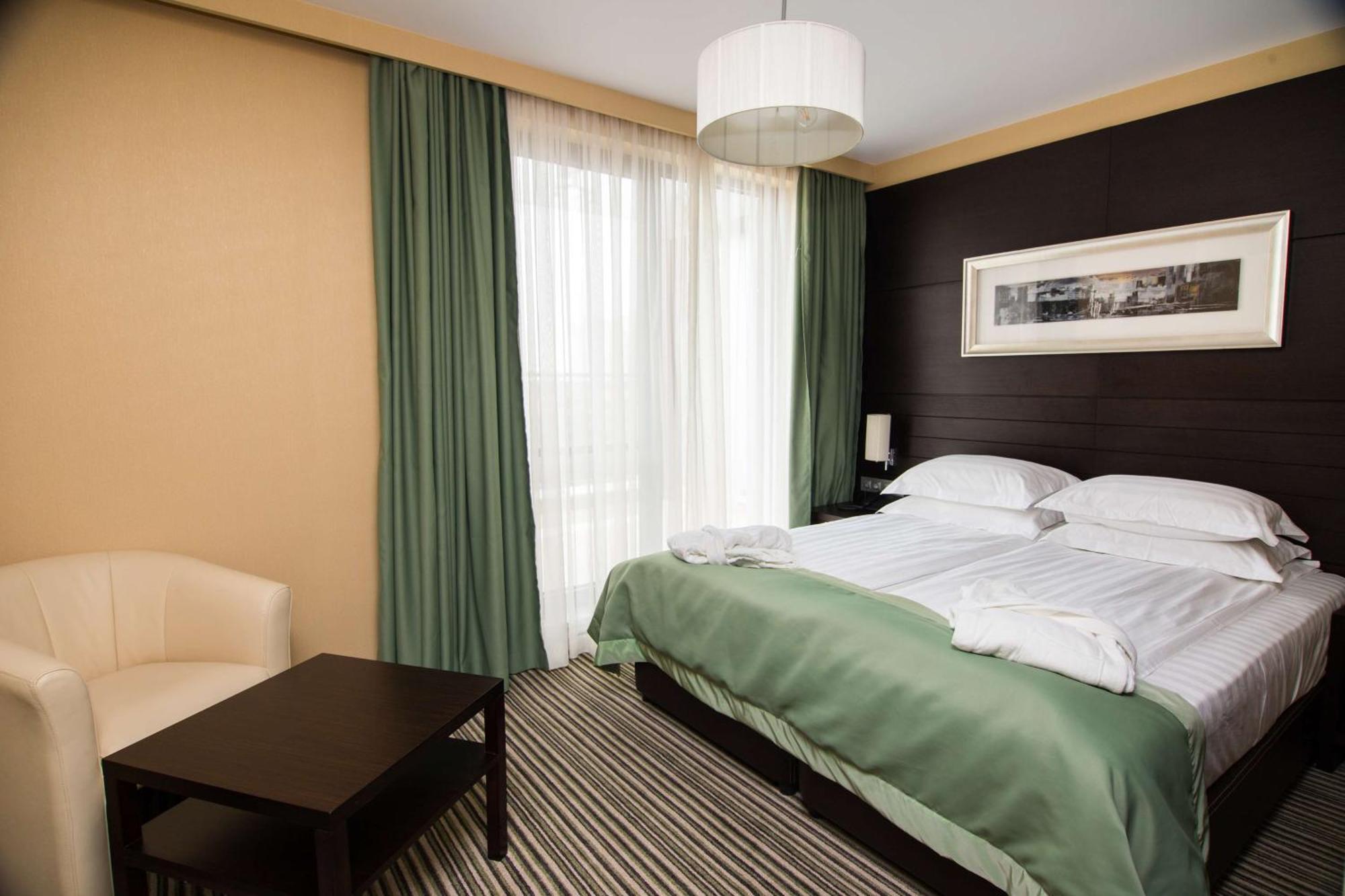 Western Olives - Free Pool & Parking 4* Sofia