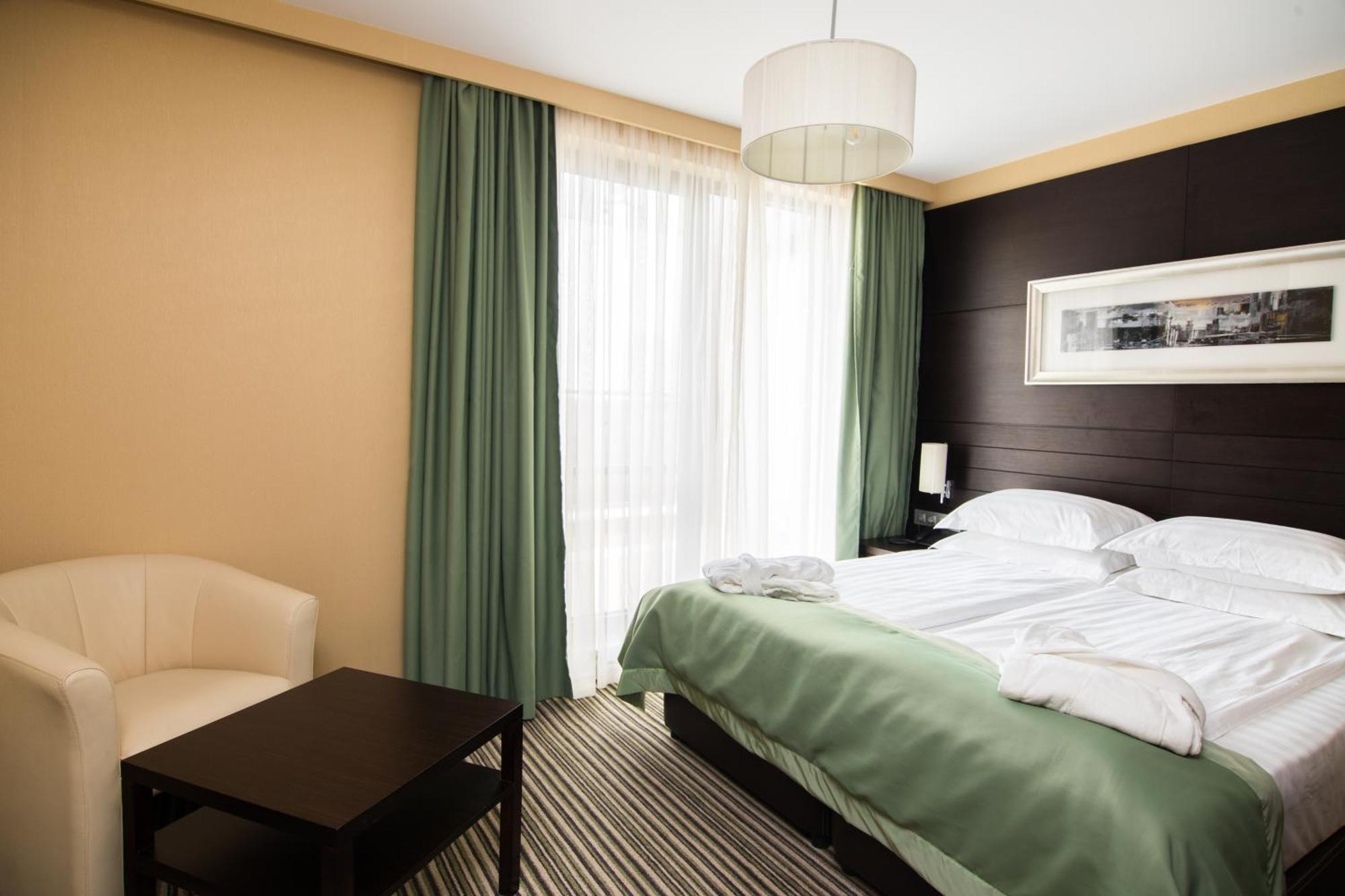 Western Olives - Free Pool & Parking 4* Sofia