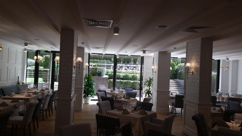 Western Olives - Free Pool & Parking 4* Sofia