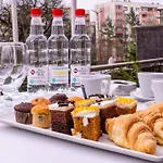 Best Western Plus Olives City Hotel - Free Pool & Parking
