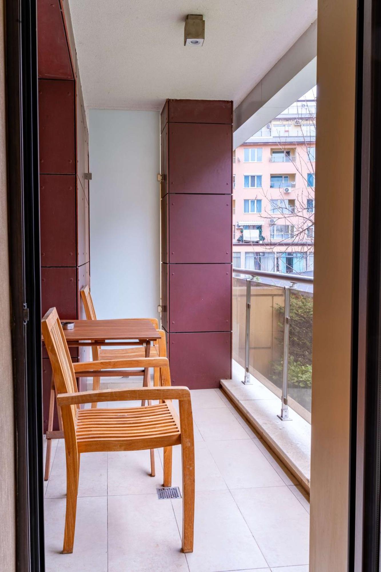 Hotel Western Olives - Free Pool & Parking